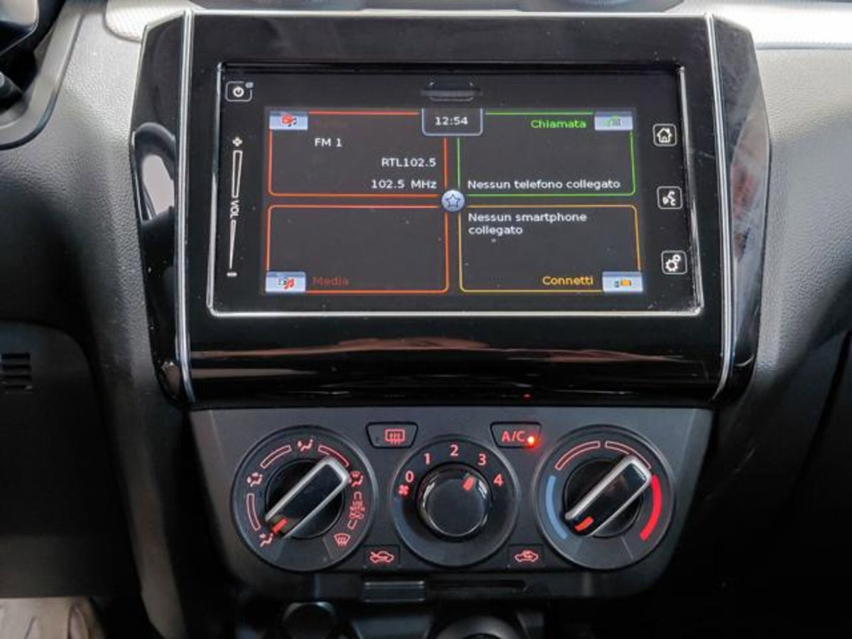 Suzuki Swift 1.2 Hybrid Cool (11)