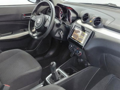 Suzuki Swift 1.2 Hybrid Cool (2)