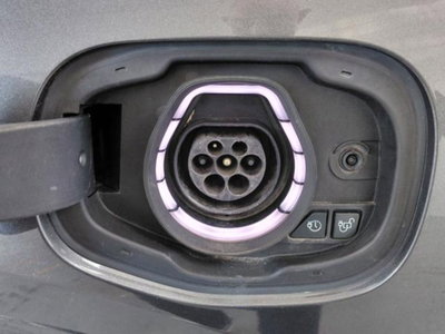 Ford Kuga 2.5 Plug In Hybrid 225 CV CVT 2WD ST-Line (12)