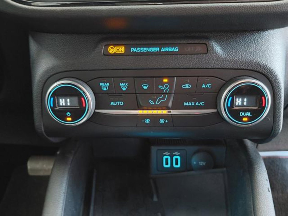 Ford Kuga 2.5 Plug In Hybrid 225 CV CVT 2WD ST-Line (19)