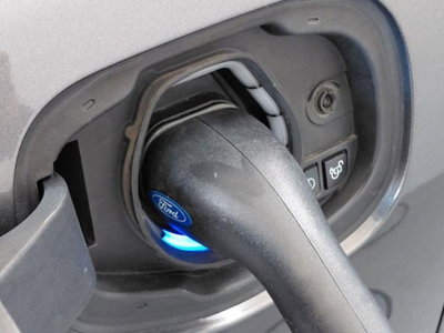 Ford Kuga 2.5 Plug In Hybrid 225 CV CVT 2WD ST-Line (4)