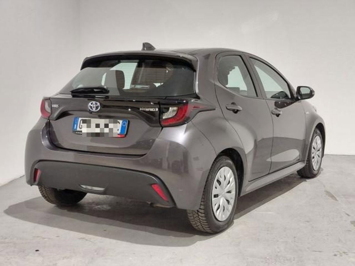 Toyota Yaris 1.5 Hybrid 5 porte Energy (13)