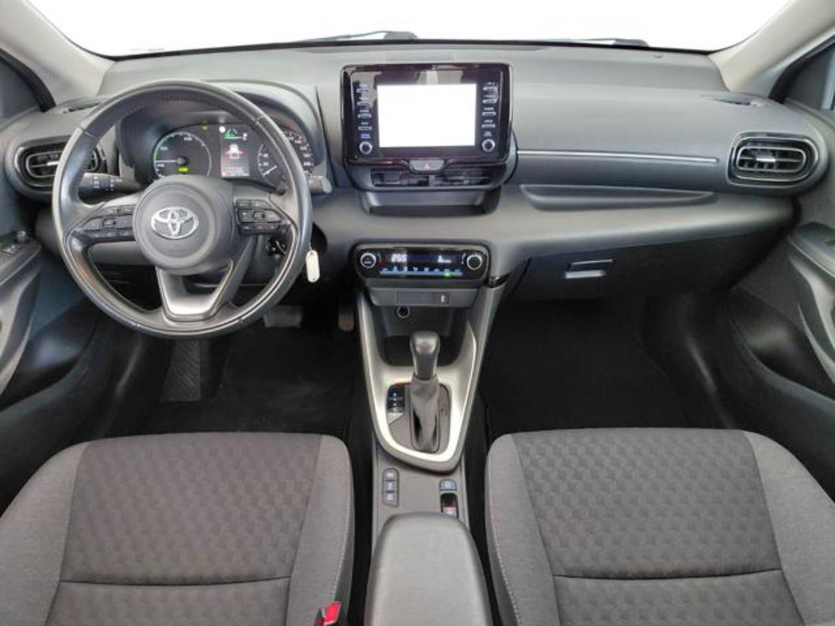 Toyota Yaris 1.5 Hybrid 5 porte Energy (15)
