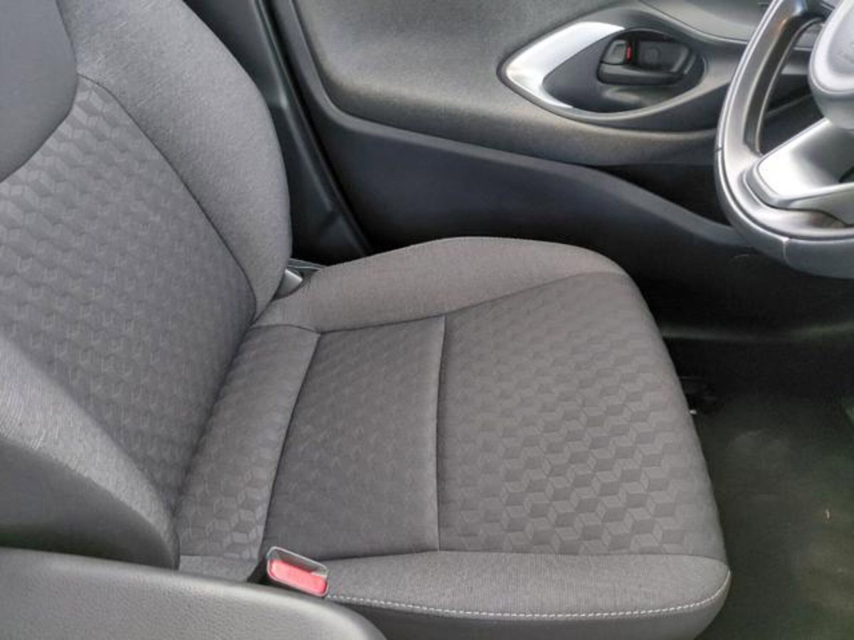 Toyota Yaris 1.5 Hybrid 5 porte Energy (16)