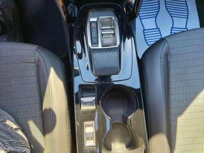 Peugeot 2008 BlueHDi 130 S&S EAT8 GT Pack (17)