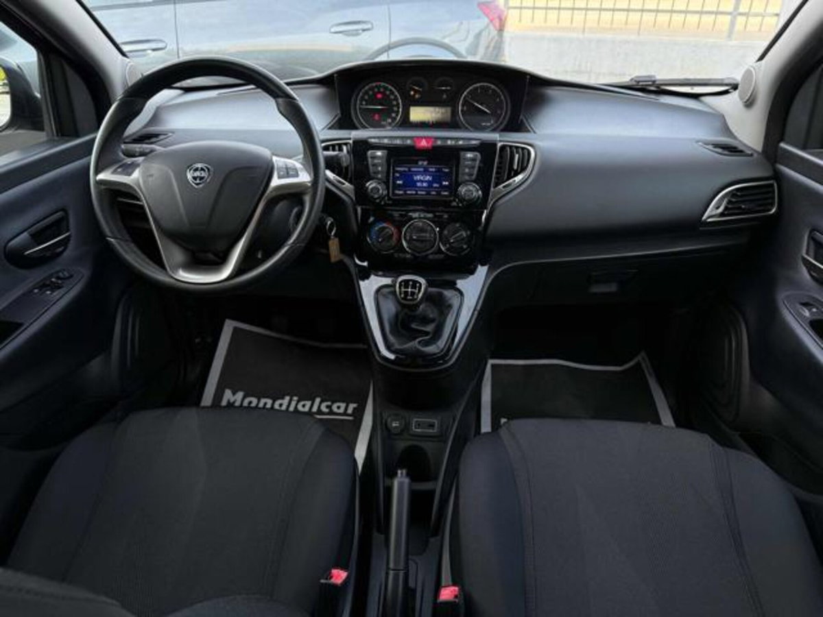 Lancia Ypsilon 1.3 MJT 16V 95 CV 5 porte S&S Gold (11)