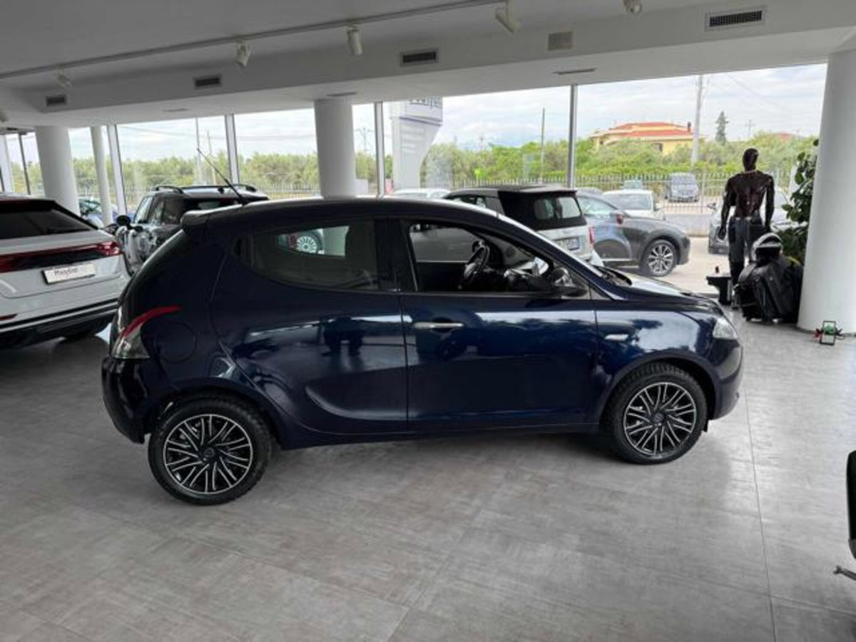 Lancia Ypsilon 1.3 MJT 16V 95 CV 5 porte S&S Gold (6)