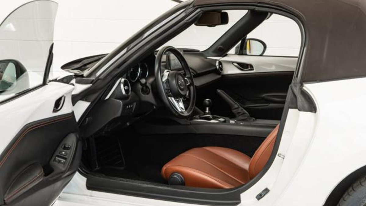Mazda MX-5 2.0L Skyactiv-G Sport (10)