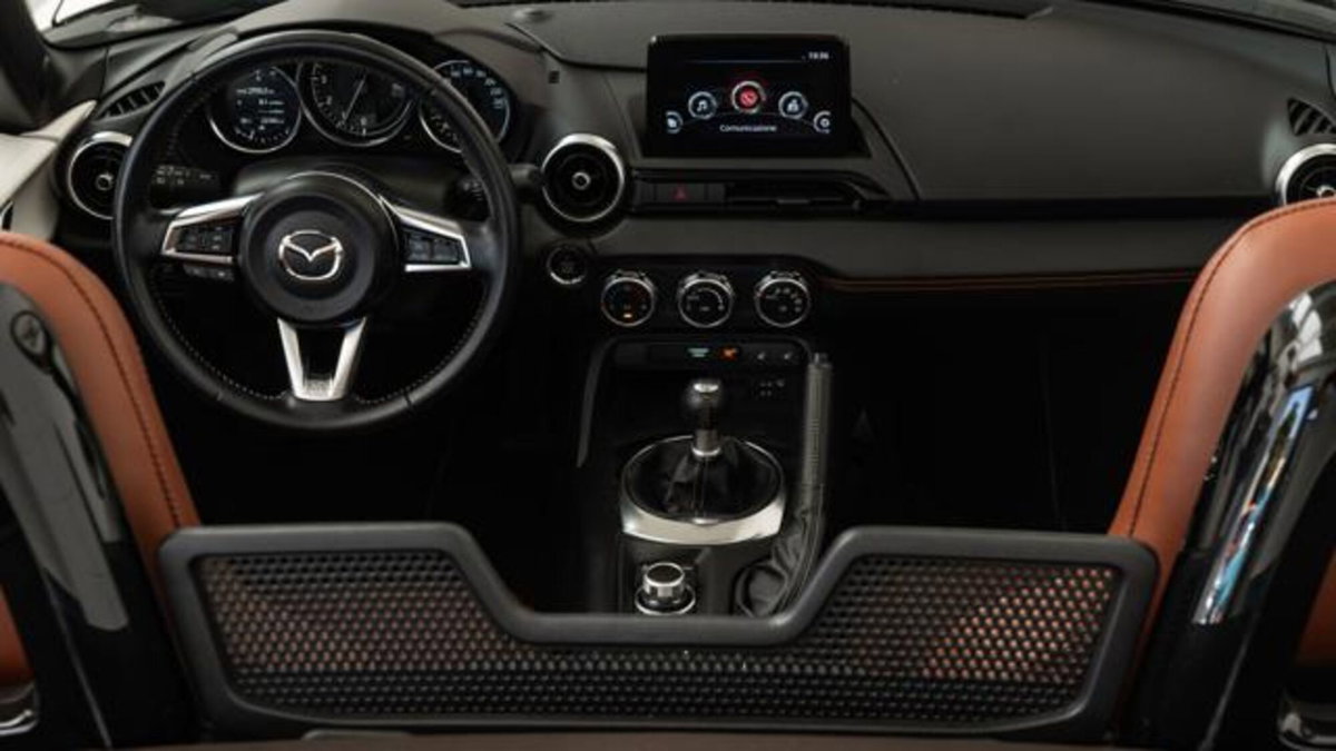Mazda MX-5 2.0L Skyactiv-G Sport (12)