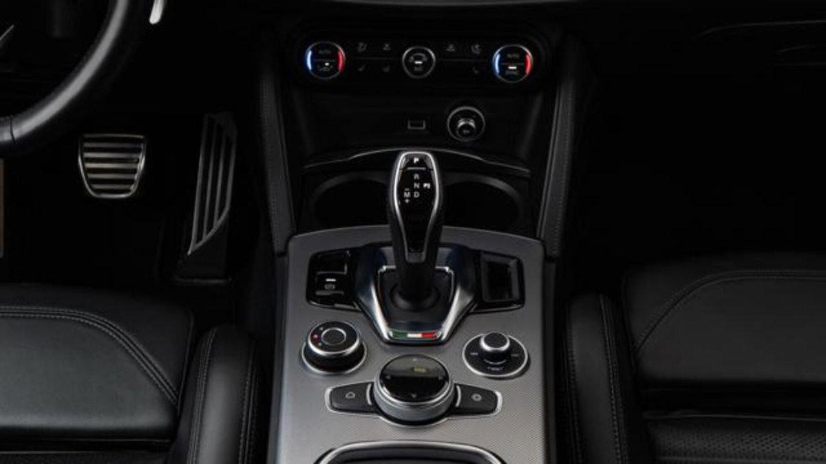 Alfa Romeo Stelvio Stelvio 2.2 Turbodiesel 210 CV AT8 Q4 Veloce (15)