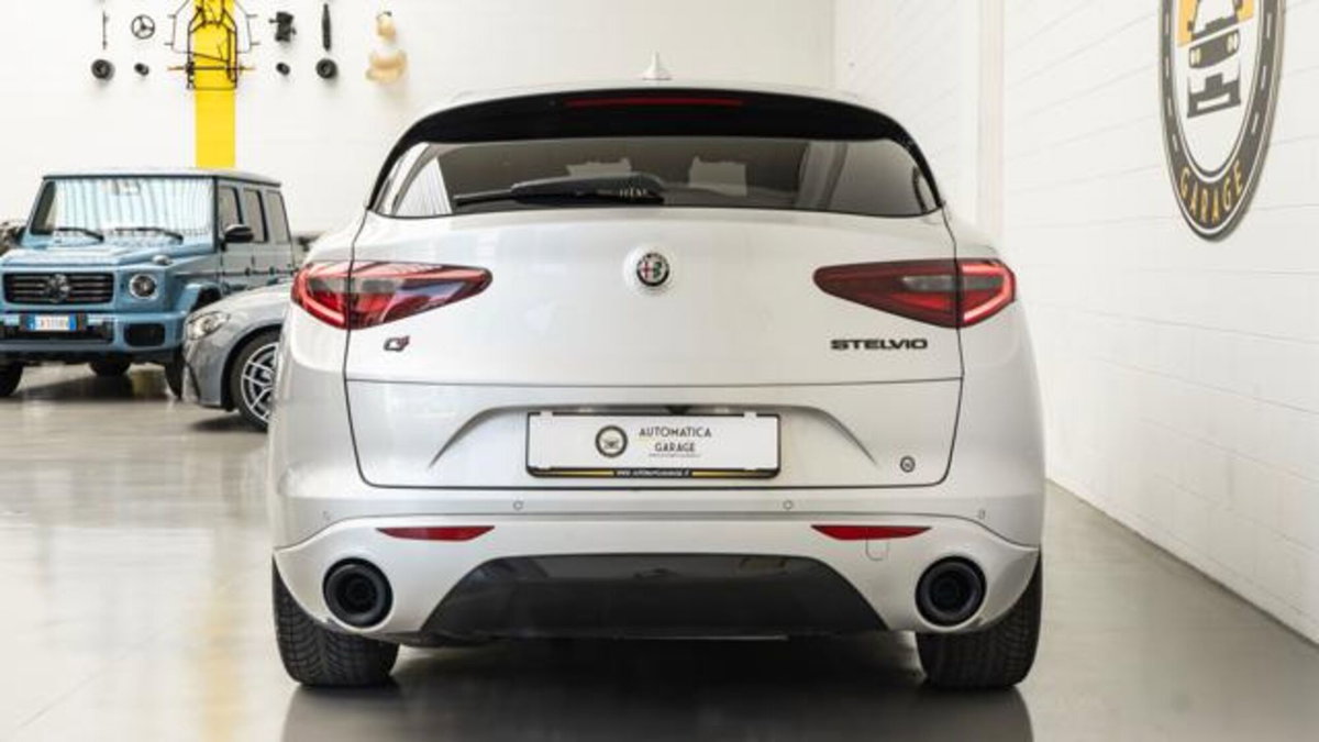 Alfa Romeo Stelvio Stelvio 2.2 Turbodiesel 210 CV AT8 Q4 Veloce (4)
