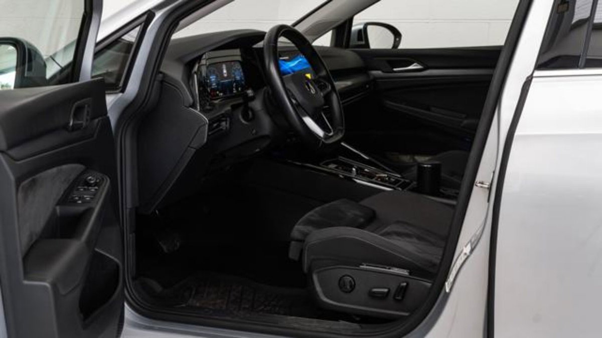 Volkswagen Golf 2.0 TDI 150 CV DSG SCR Style (10)