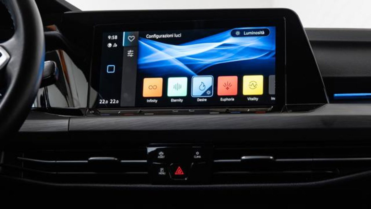 Volkswagen Golf 2.0 TDI 150 CV DSG SCR Style (13)