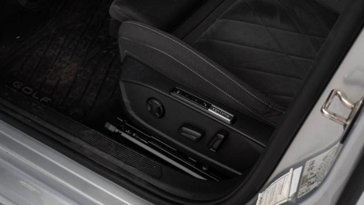 Volkswagen Golf 2.0 TDI 150 CV DSG SCR Style (14)