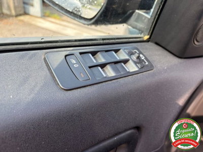 Land Rover Discovery Sport 2.0 TD4 150 CV HSE (9)