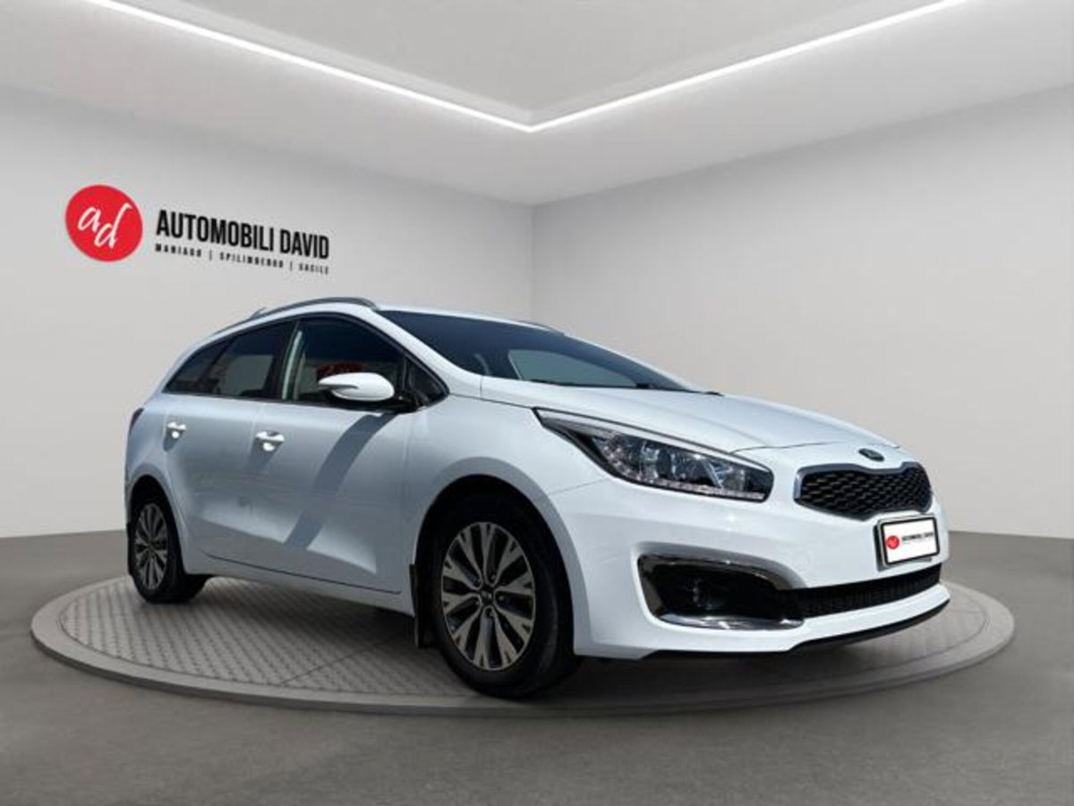 Kia cee'd Sport Wagon 1.6 CRDi 110 CV SW Cool (2)
