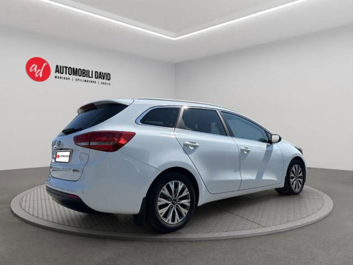 Kia cee'd Sport Wagon 1.6 CRDi 110 CV SW Cool (4)