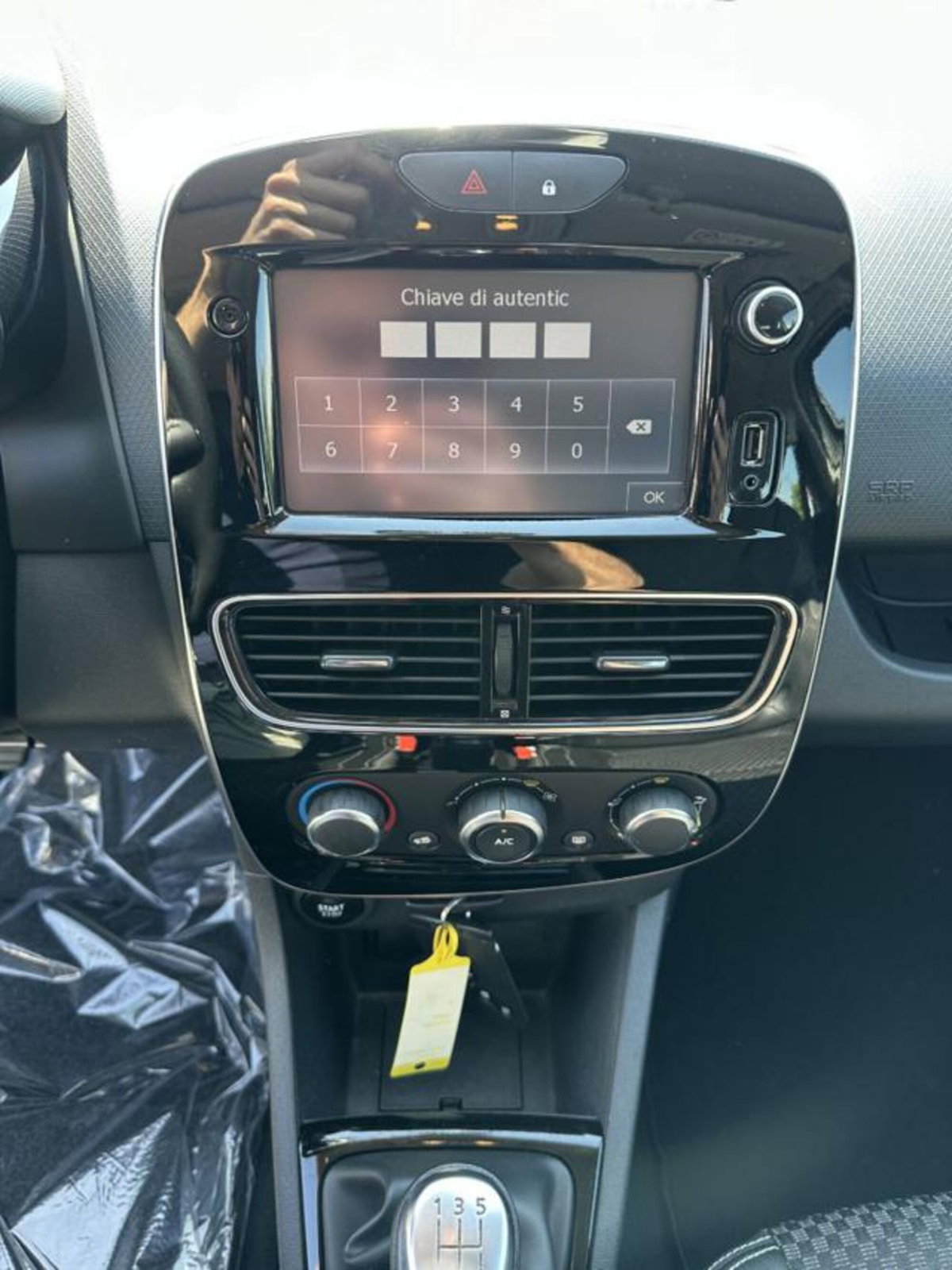 Renault Clio dCi 8V 90 CV Start&Stop 5 porte Energy Duel (10)
