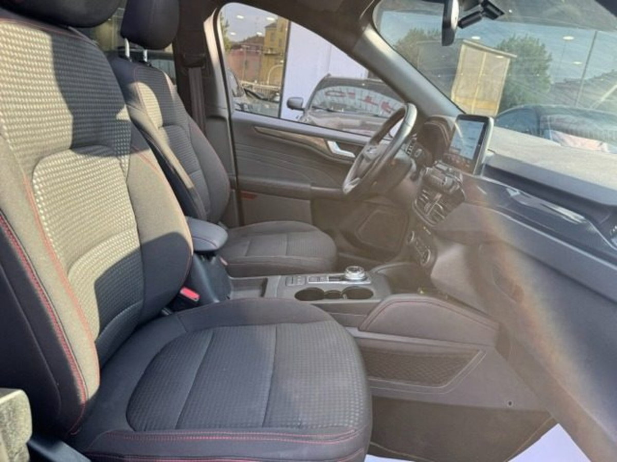 Ford Kuga 2.5 Full Hybrid 190 CV CVT 2WD ST-Line Design (13)