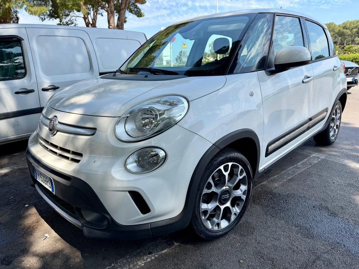 Fiat 500L 1.6 Multijet 120 CV Trekking (2)