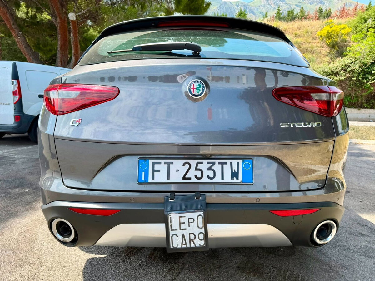 Alfa Romeo Stelvio Stelvio 2.2 Turbodiesel 210 CV AT8 Q4 Executive (4)