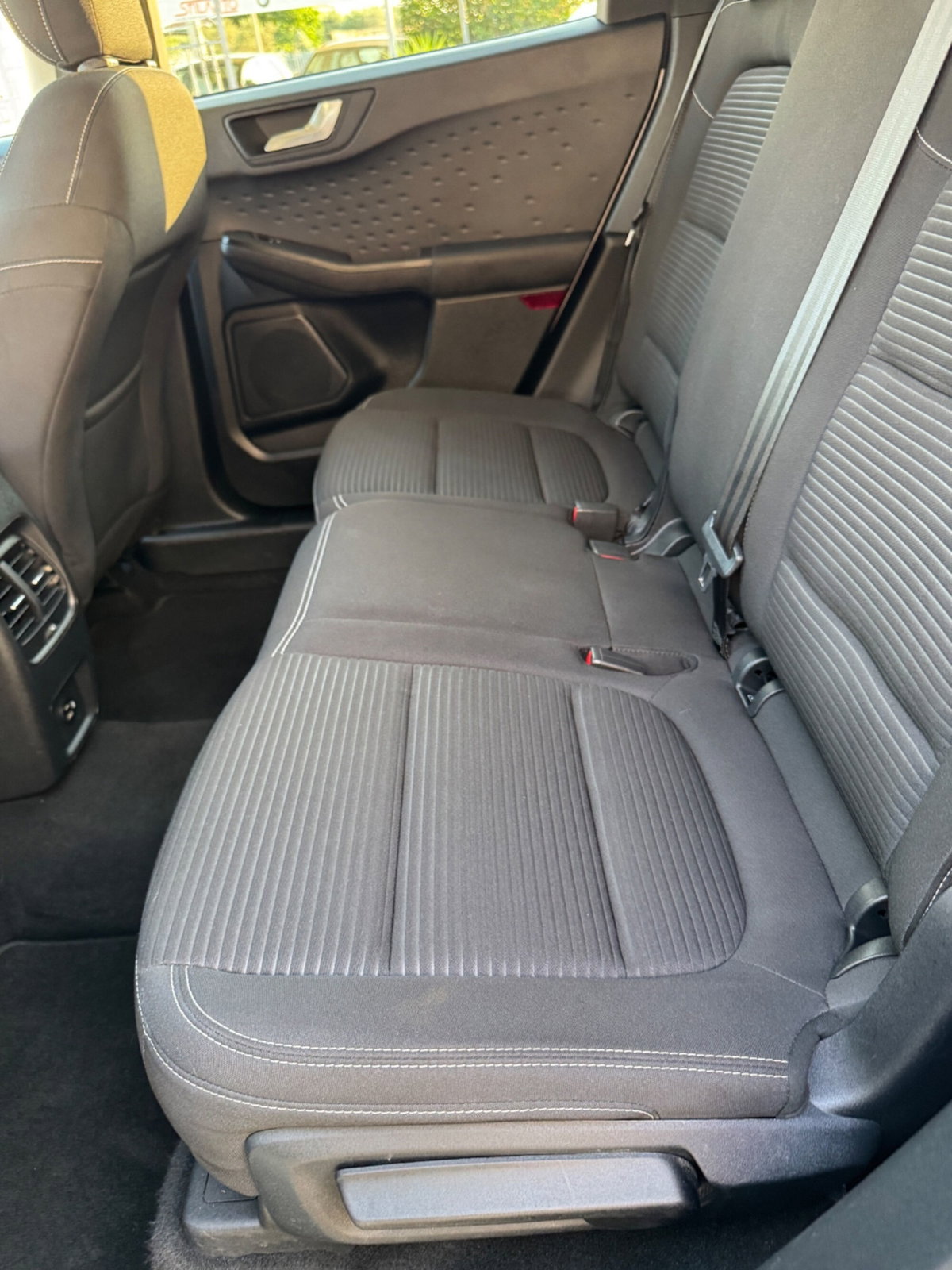 Ford Kuga 1.5 EcoBlue 120 CV 2WD Titanium (14)