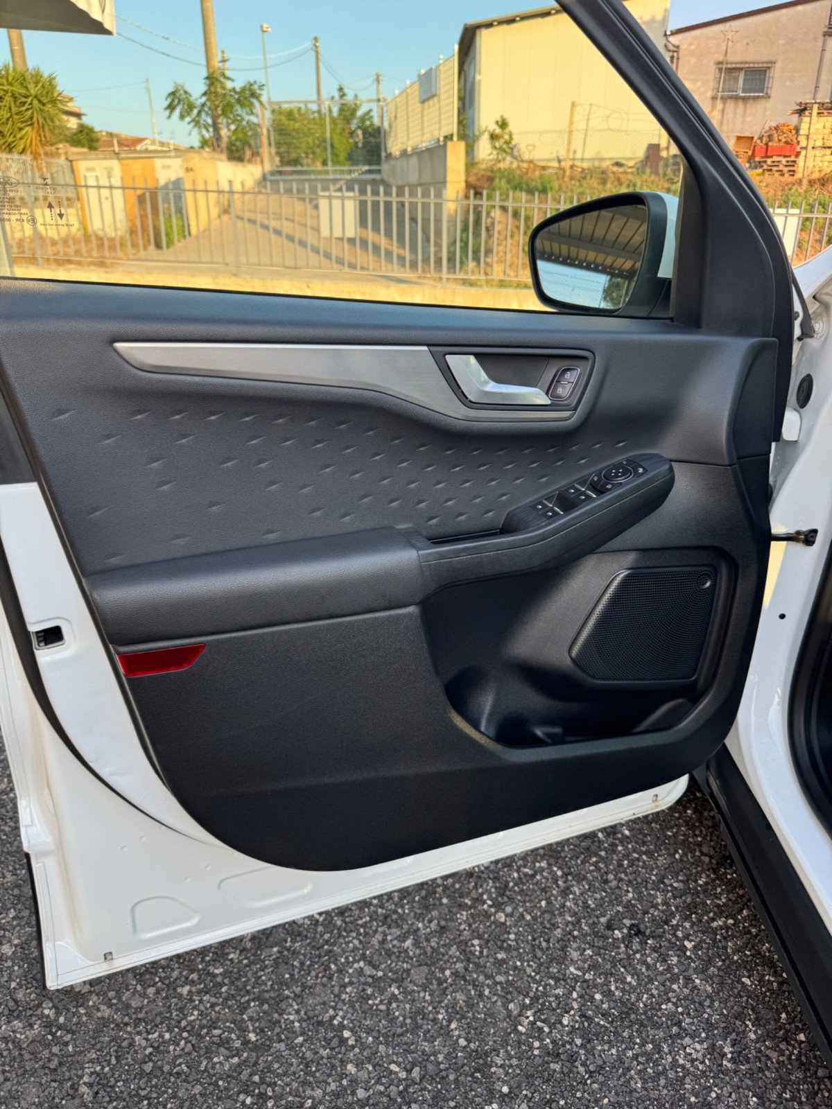 Ford Kuga 1.5 EcoBlue 120 CV 2WD Titanium (16)