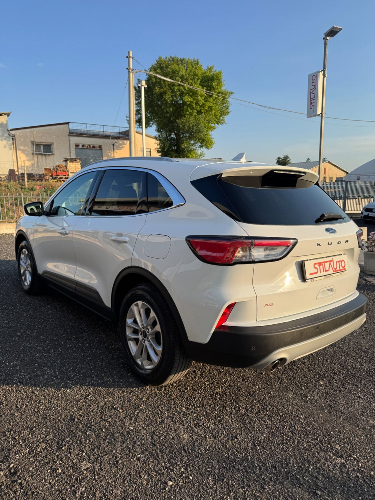 Ford Kuga 1.5 EcoBlue 120 CV 2WD Titanium (2)