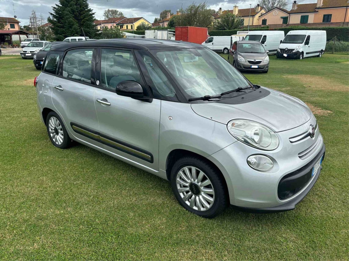 Fiat 500L Living 1.6 Multijet 105 CV Lounge (3)