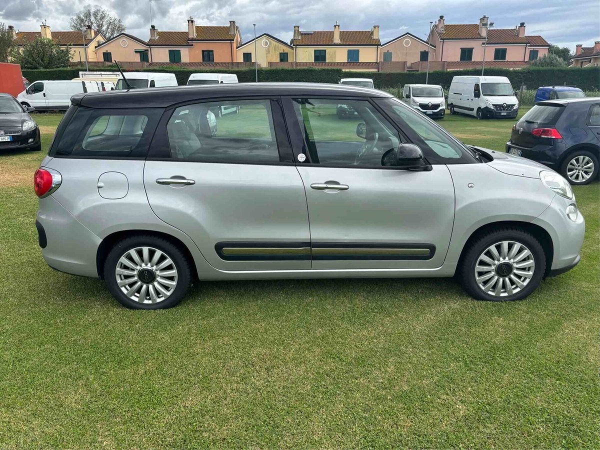 Fiat 500L Living 1.6 Multijet 105 CV Lounge (4)