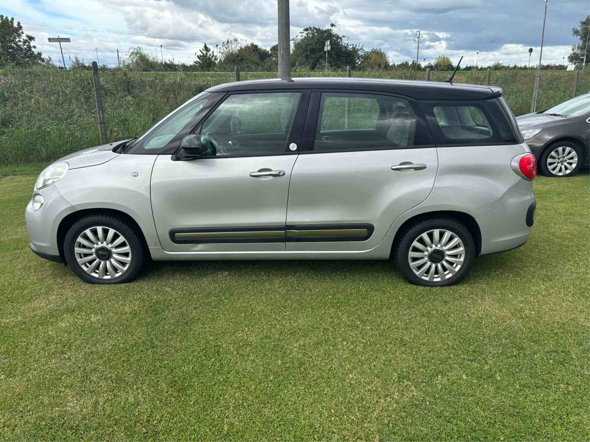 Fiat 500L Living 1.6 Multijet 105 CV Lounge (6)