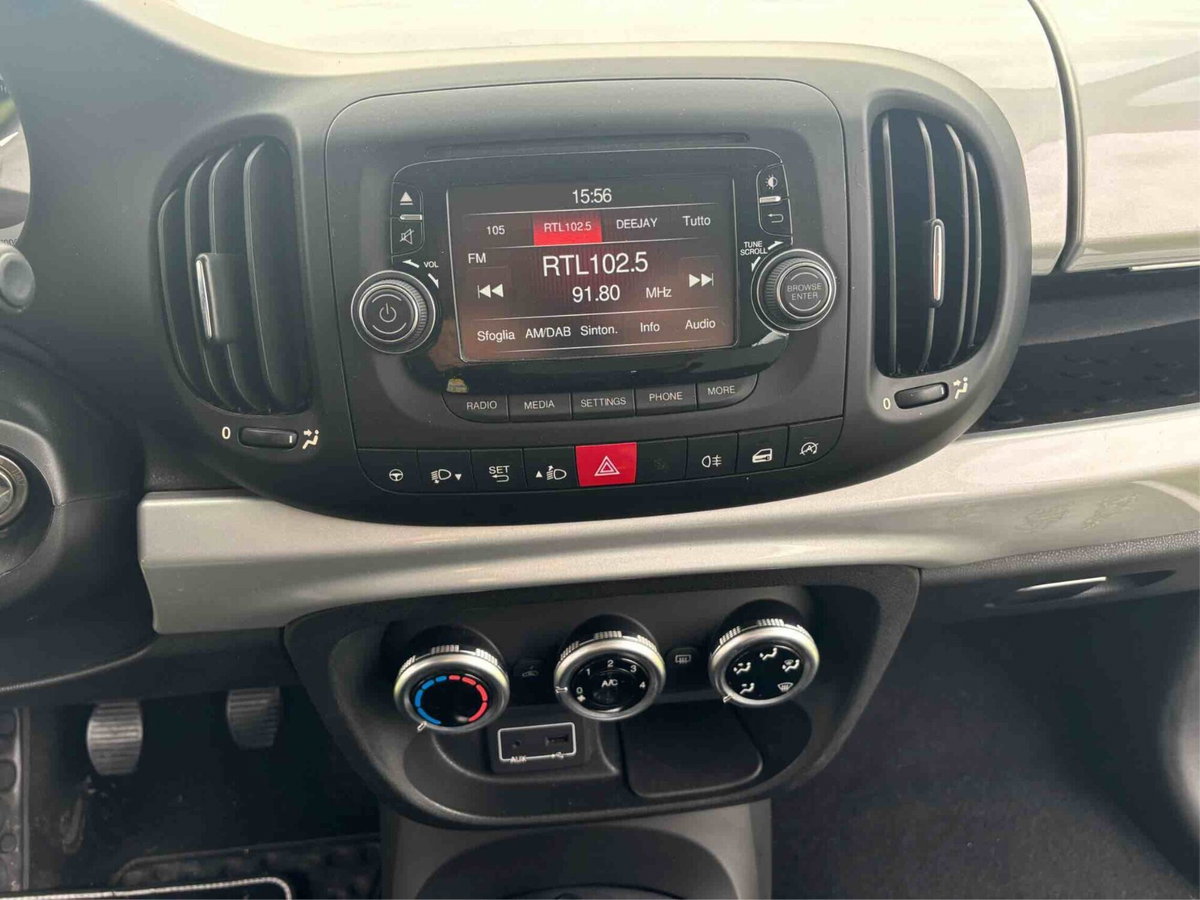 Fiat 500L Living 1.6 Multijet 105 CV Lounge (9)