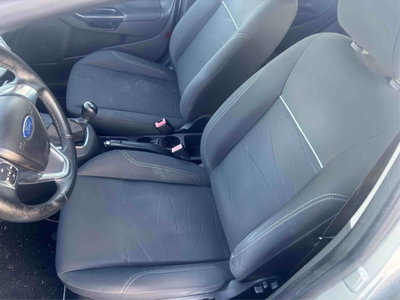 Ford Fiesta 1.5 TDCi 75CV 5 porte (10)