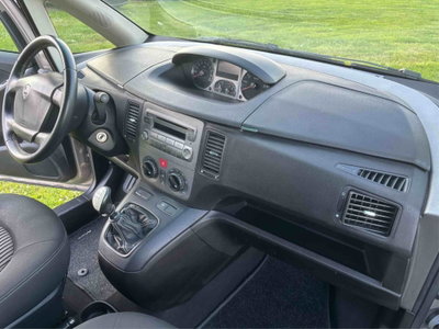 Lancia Musa 1.4 Oro Ecochic GPL (13)