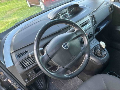 Lancia Musa 1.4 Oro Ecochic GPL (15)