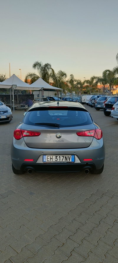 Alfa Romeo Giulietta 2.0 JTDm-2 Distinctive 140cv (6)