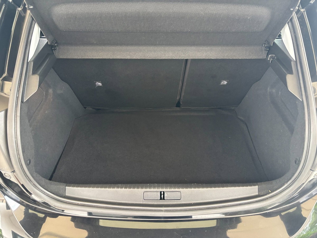 Opel Corsa 1.2 Edition (12)