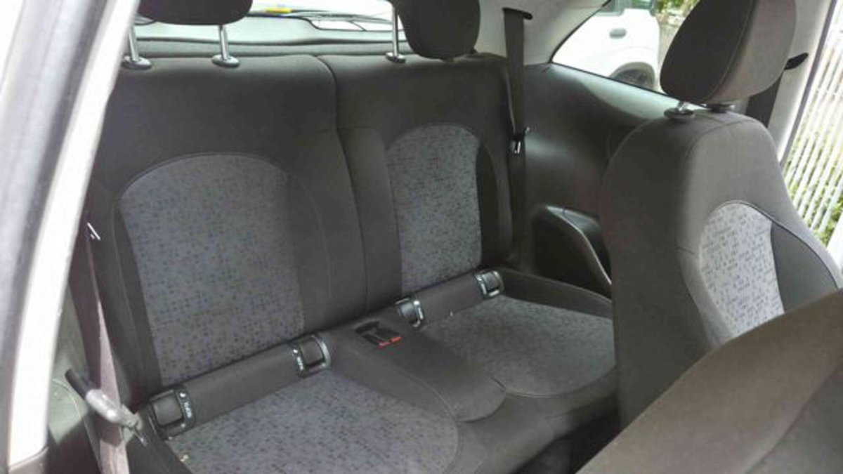 Opel Adam 1.2 70 CV Jam (11)