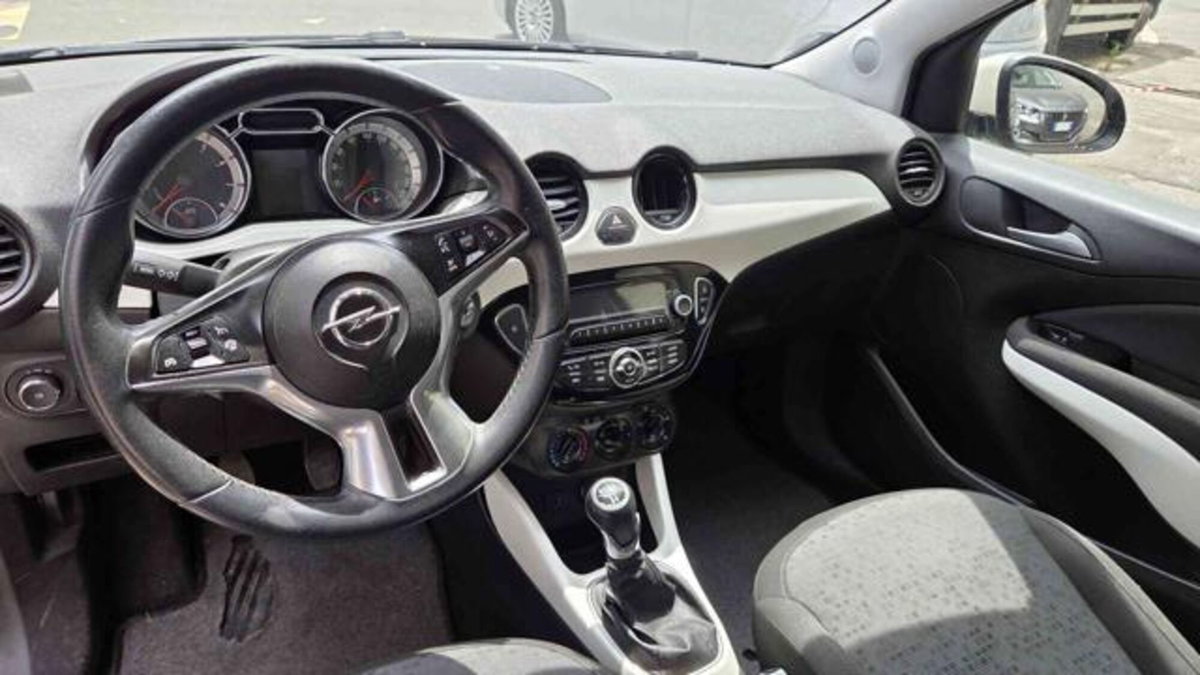 Opel Adam 1.2 70 CV Jam (7)