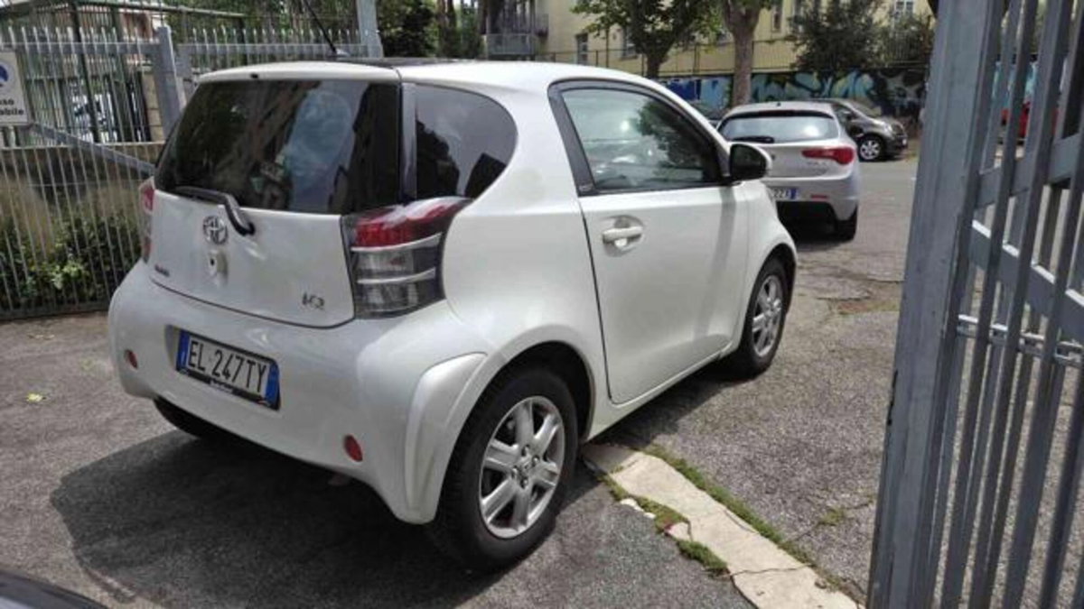 Toyota iQ 1.0 CVT Trend (5)