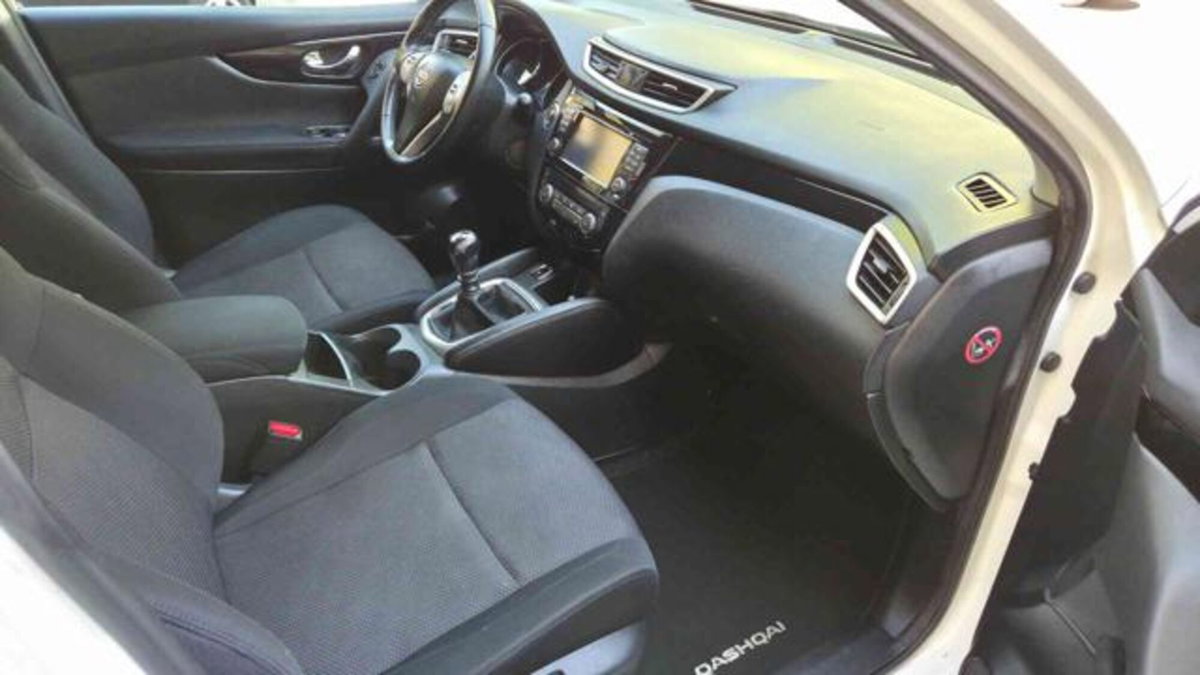 Nissan Qashqai 1.5 dCi N-Connecta (10)