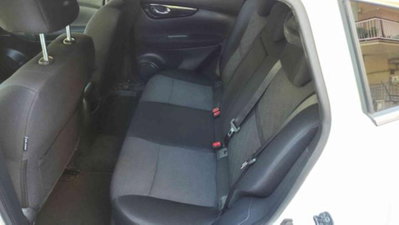 Nissan Qashqai 1.5 dCi N-Connecta (11)