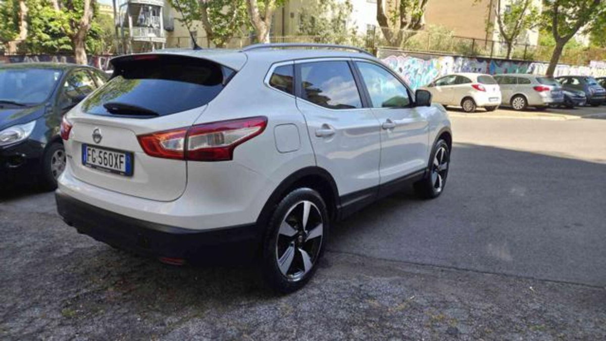 Nissan Qashqai 1.5 dCi N-Connecta (5)