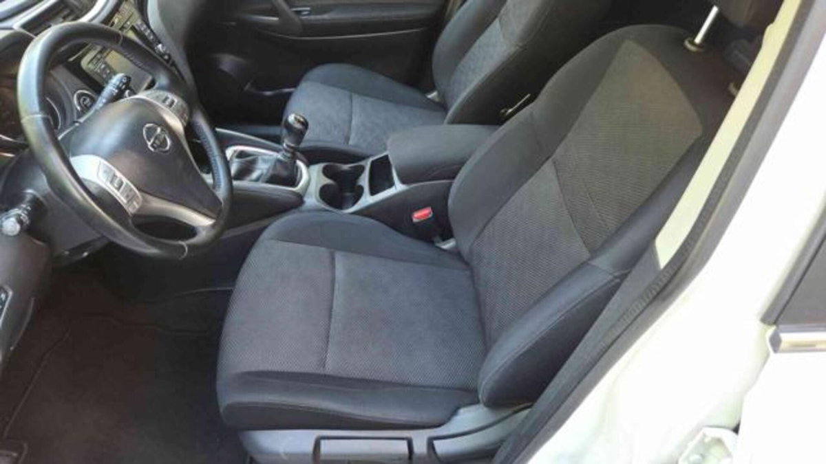 Nissan Qashqai 1.5 dCi N-Connecta (9)
