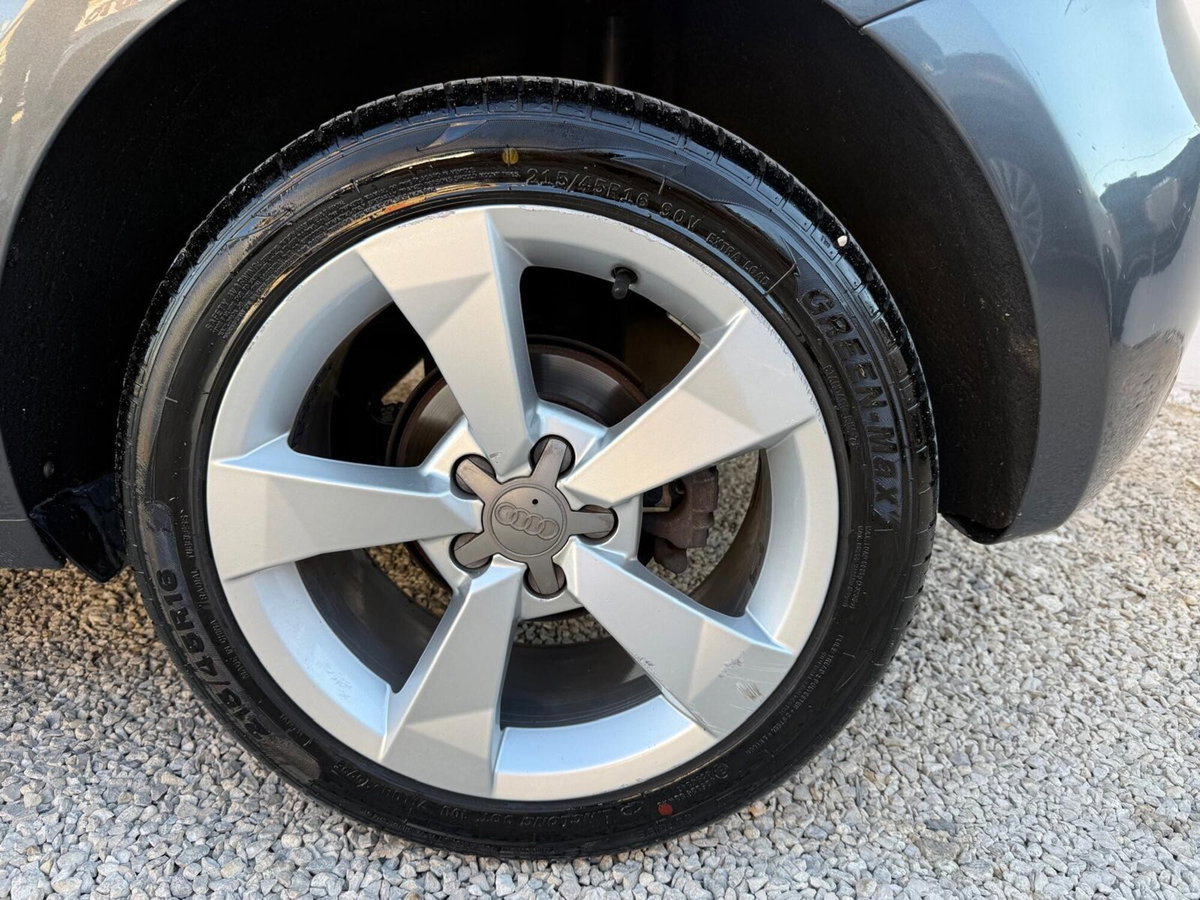 Audi A1 1.6 TDI S line edition (12)
