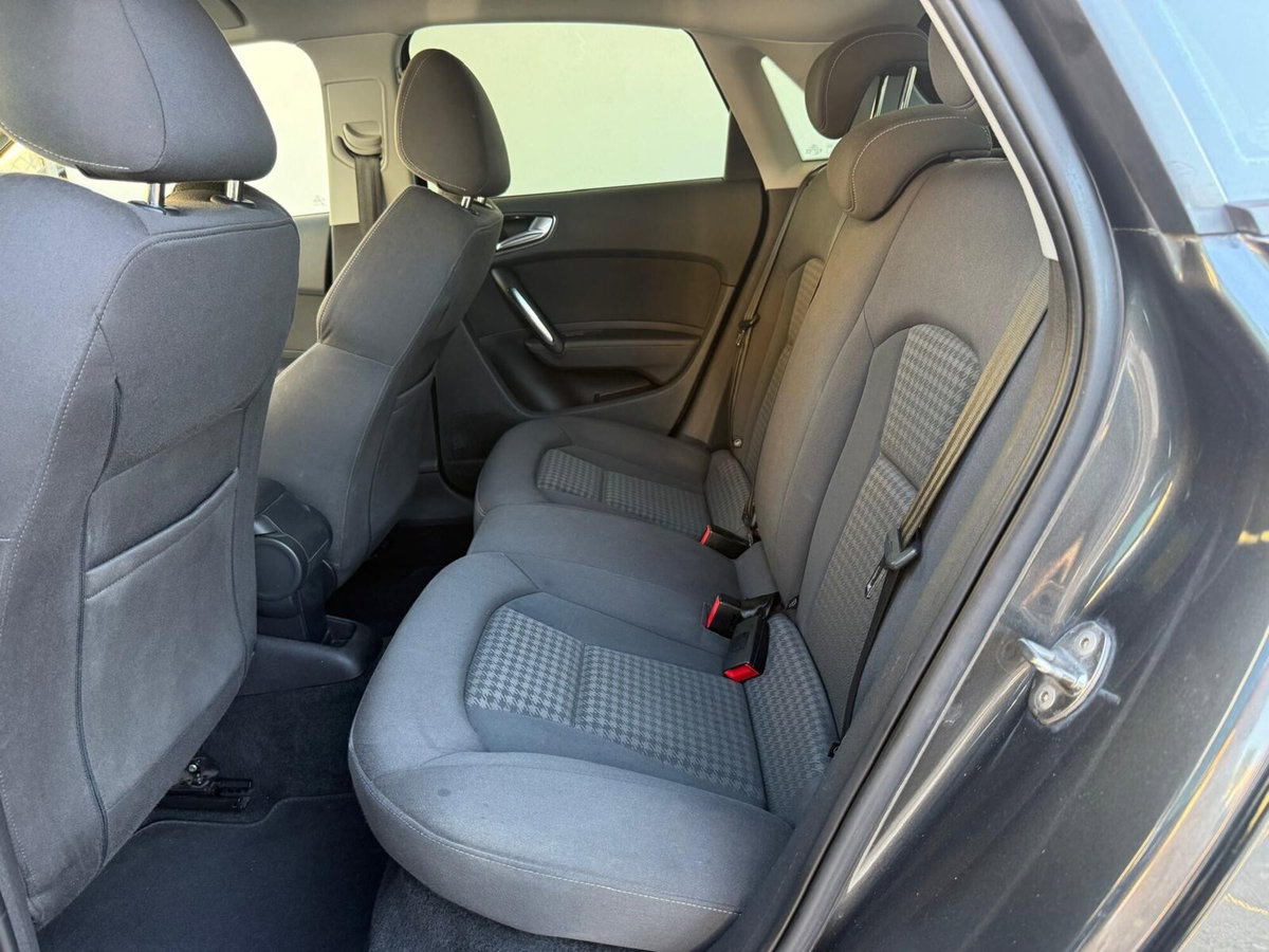 Audi A1 1.6 TDI S line edition (13)