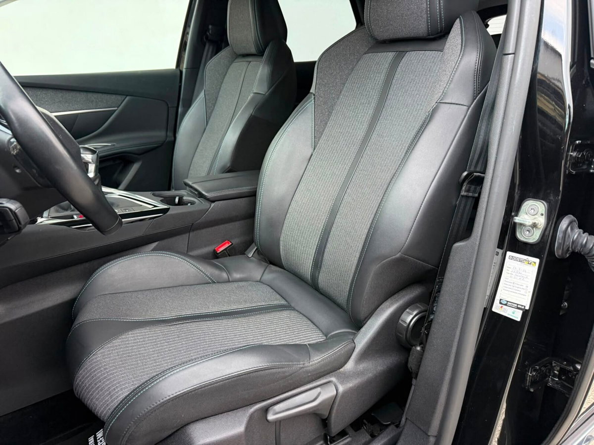 Peugeot 3008 BlueHDi 130 S&S Allure Pack (11)