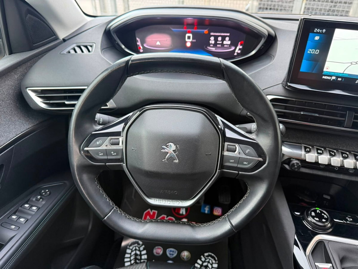 Peugeot 3008 BlueHDi 130 S&S Allure Pack (16)