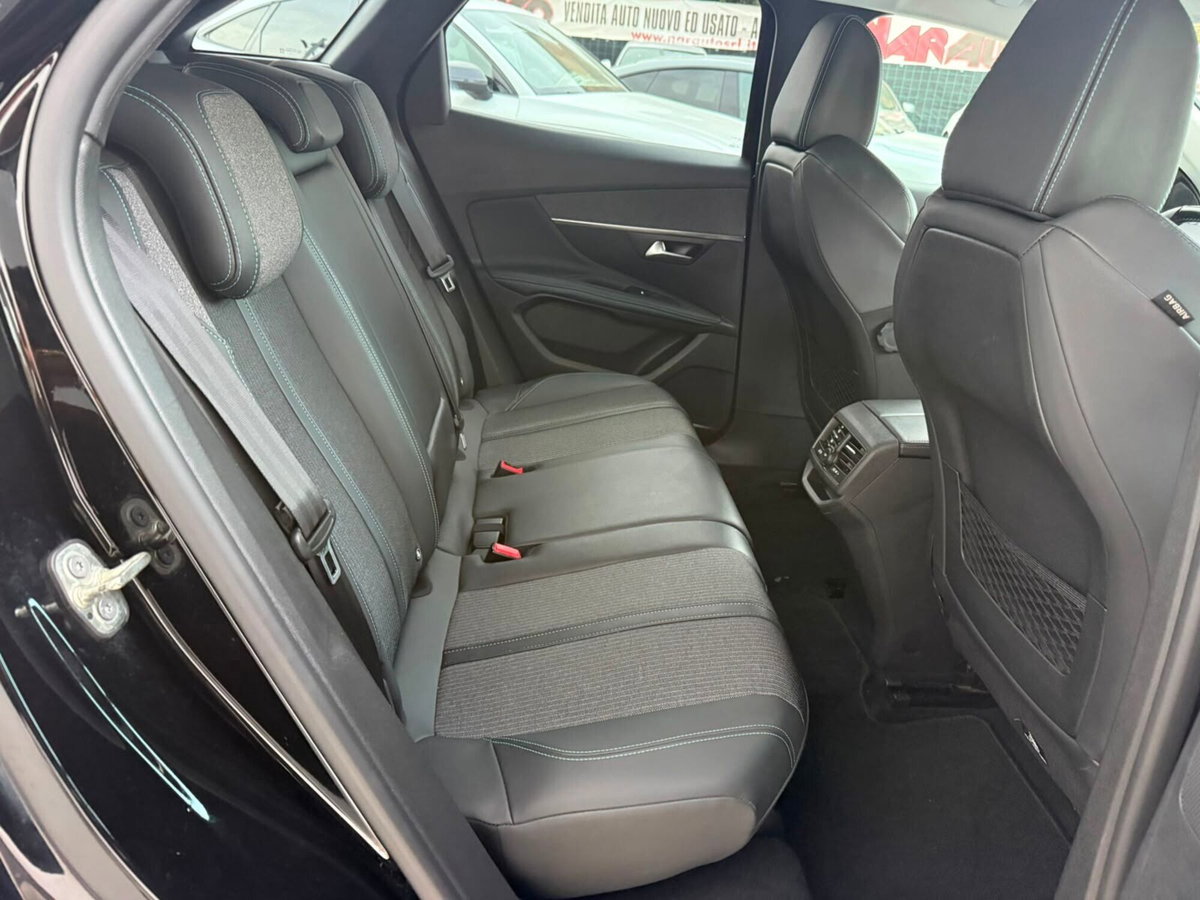 Peugeot 3008 BlueHDi 130 S&S Allure Pack (19)