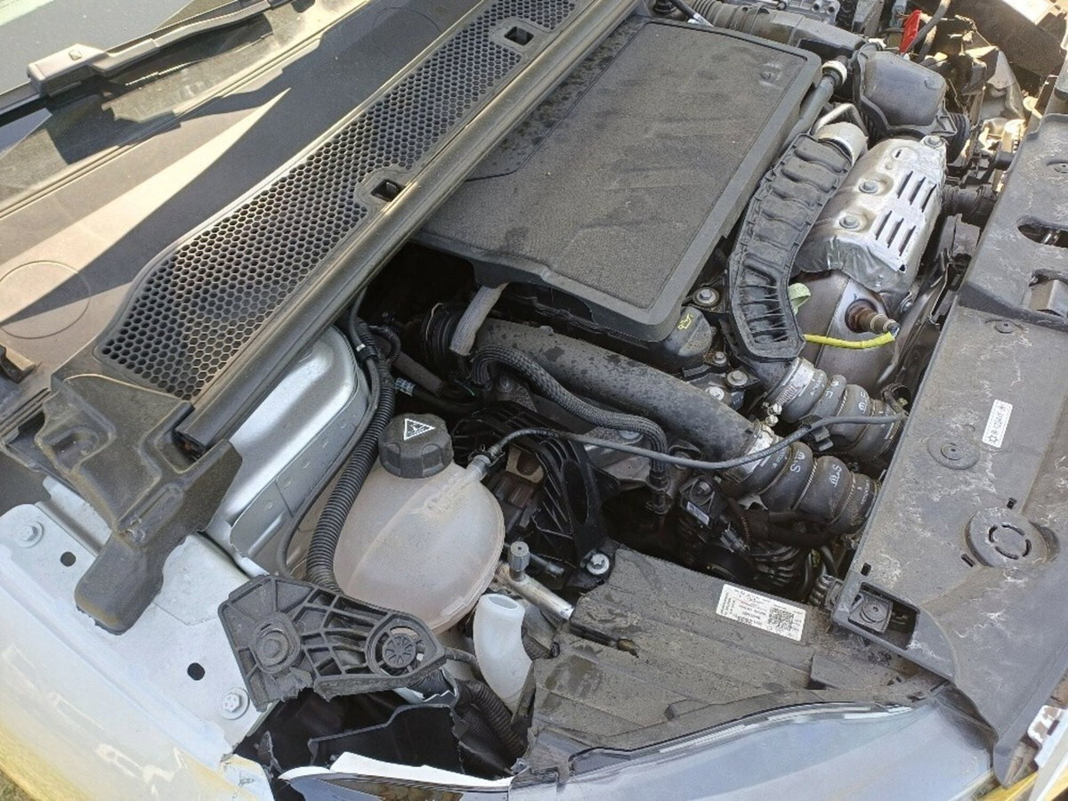 Opel Corsa 1.2 100 CV (10)